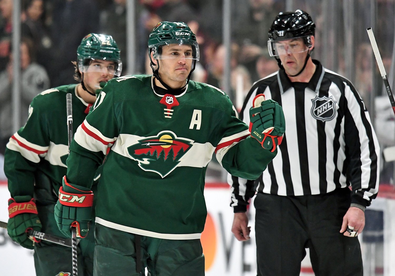 With NHL playoffs put on ice, Wild's Zach Parise puts focus on family