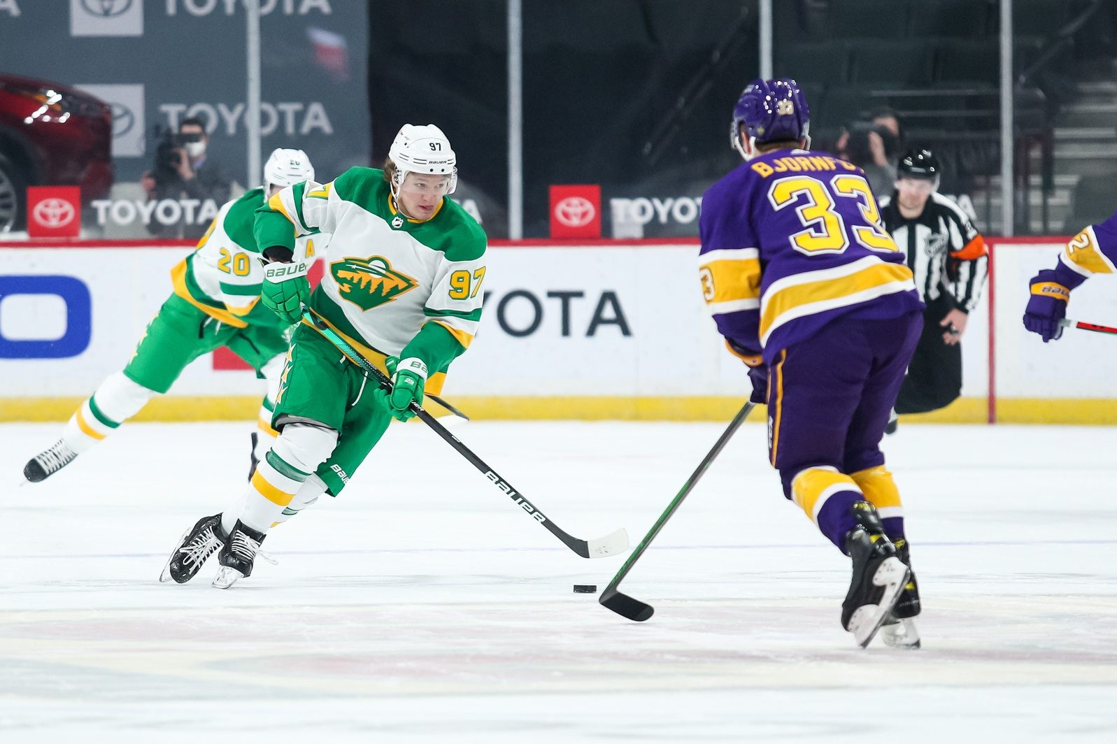 Minnesota Wild Bringing Back Green and Gold as Alternate Uniform