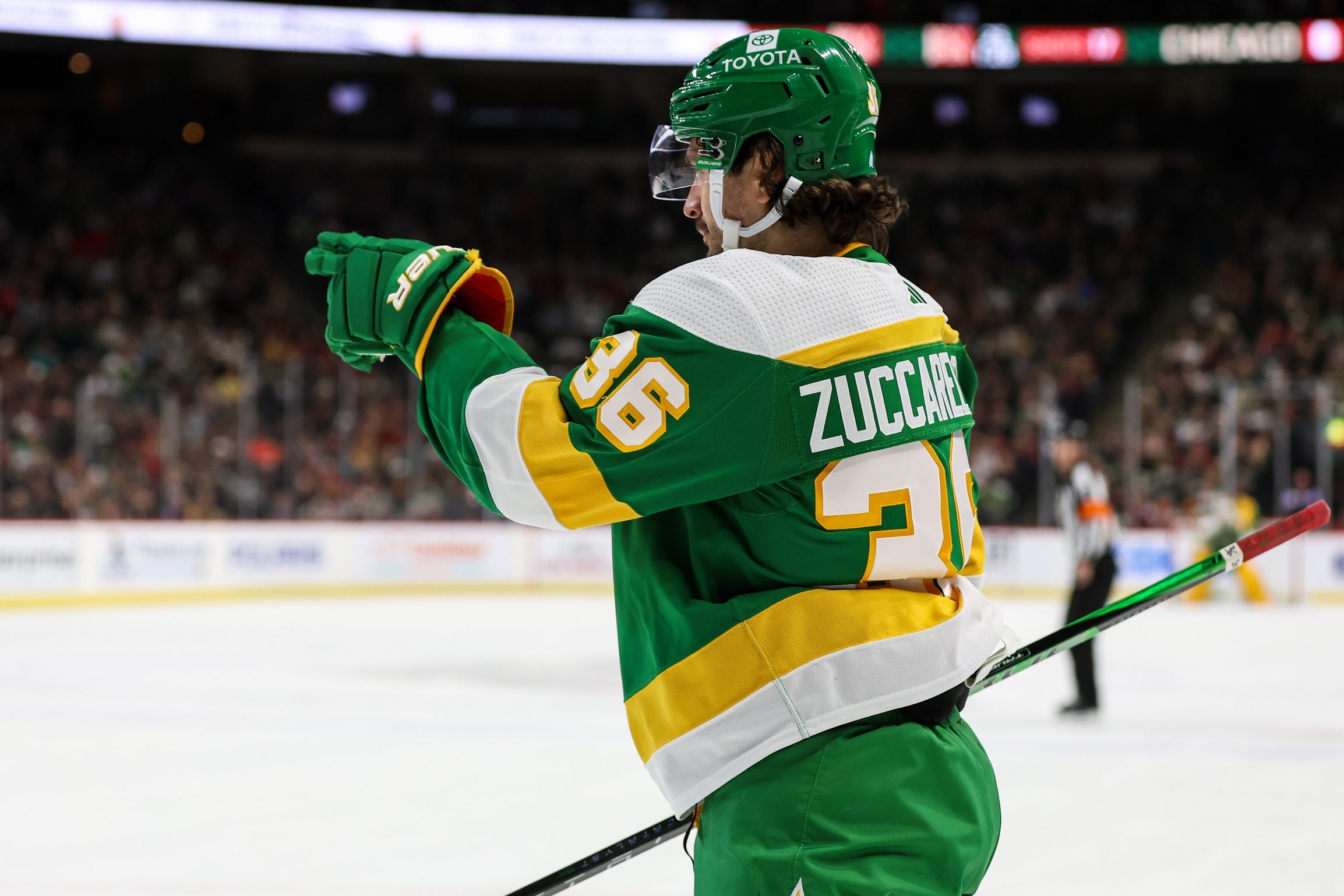 Minnesota Wild re-sign Mats Zuccarello to two-year contract 