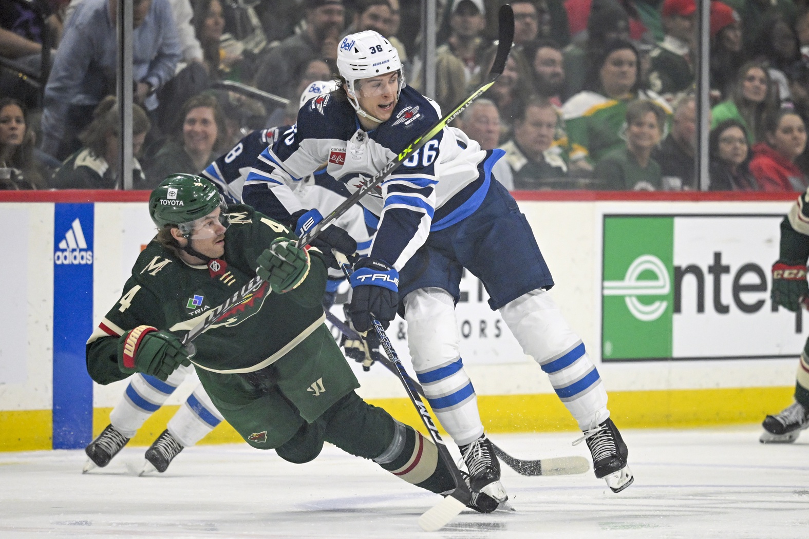 Winnipeg Jets: Hartman suspended after interfering with Ehlers